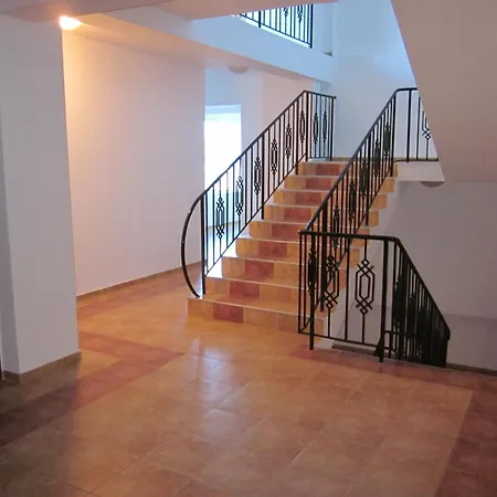 Albatros 2 Family 2* キテン