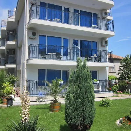 ホテル Albatros 2 Family 2*